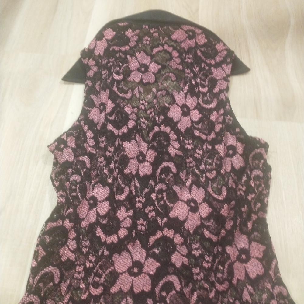 Sexy lace top by cache - Picture 4 of 4